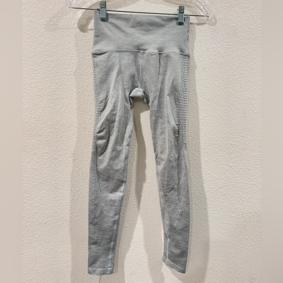 Alphalete Aero Light Grey Women’s Athletic Leggings Size Small - Picture 7 of 14